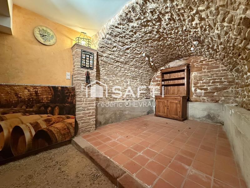 Maison - 261 m² - 7 pièces