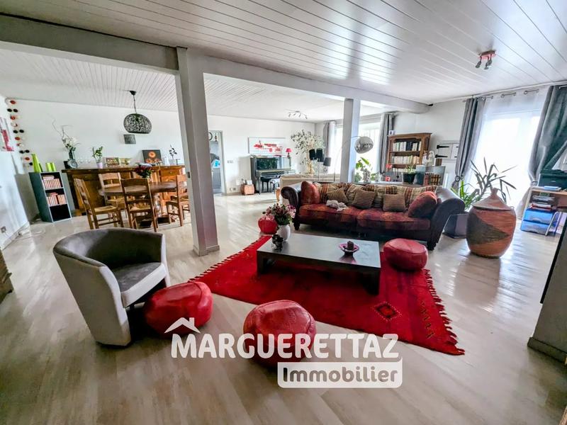 Maison - 422 m² - 7 pièces
