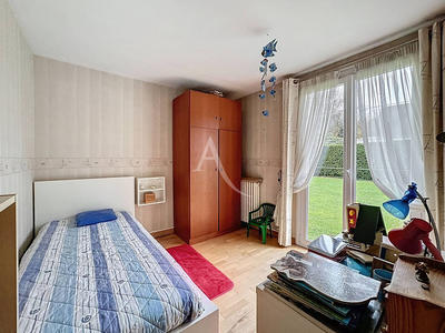 Maison - 182 m² - 8 pièces