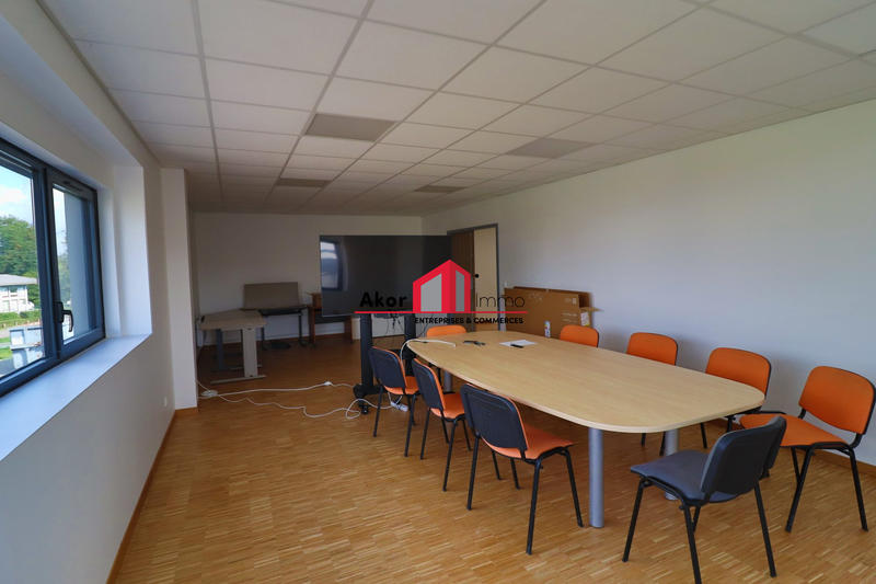 Local commercial - 760 m² - 10 pièces