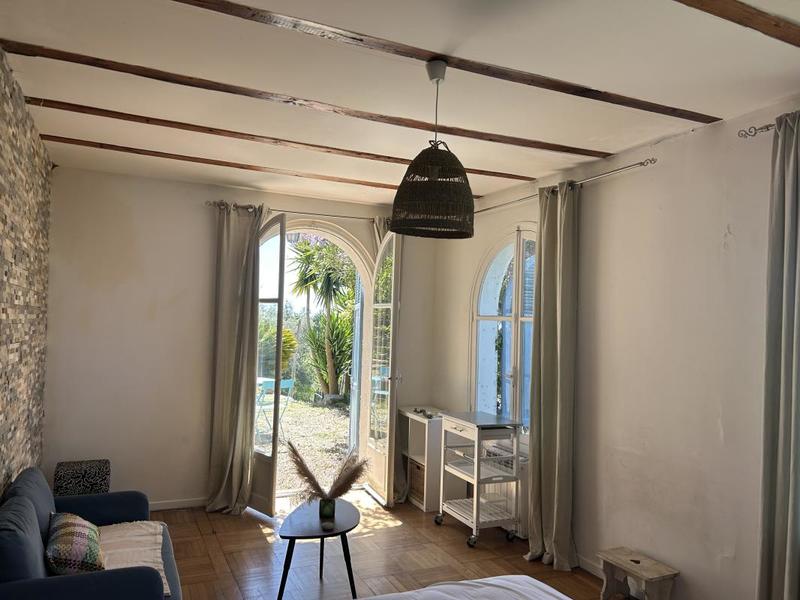 Maison - 201 m² - 5 pièces