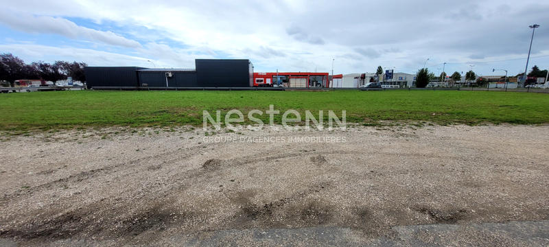 Local commercial - 633 m²