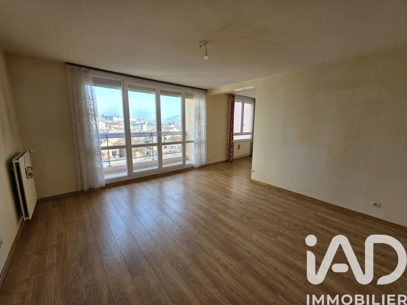 Appartement - 80 m² - 3 pièces