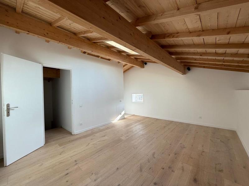 Duplex - 90 m² - 4 pièces