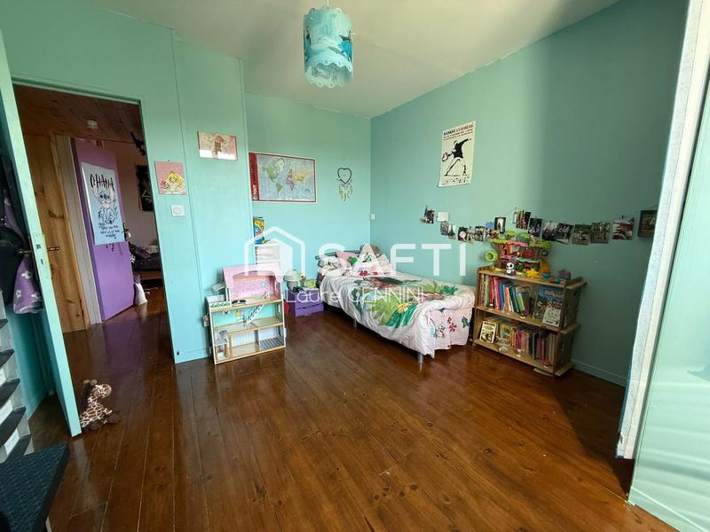 Maison - 184 m² - 10 pièces