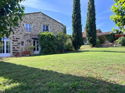 Villa - 200 m² - 6 pièces