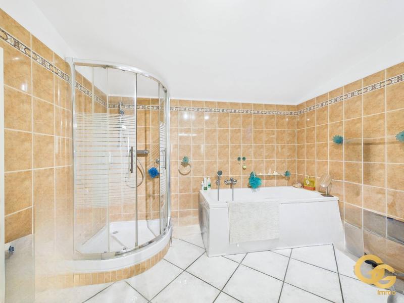 Maison - 170 m² - 5 pièces