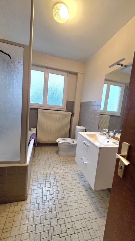 Maison - 219 m² - 7 pièces