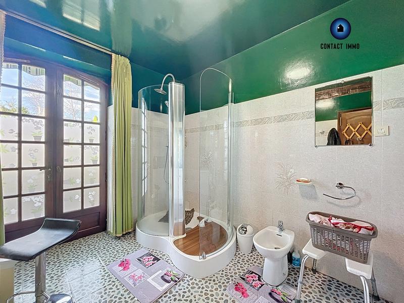 Maison traditionnelle - 190 m² - 6 pièces