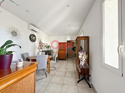 Appartement - 75 m² - 2 pièces