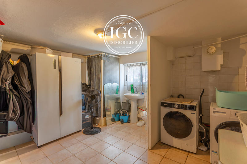 Maison - 200 m² - 4 pièces