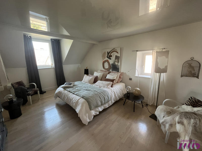 Maison - 197 m² - 7 pièces