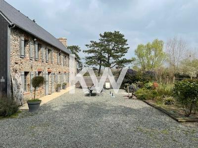 Maison - 220 m² - 7 pièces