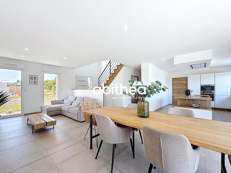 Maison - 144 m² - 6 pièces