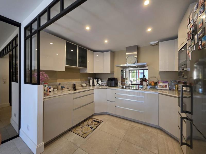 Appartement - 89 m² - 3 pièces