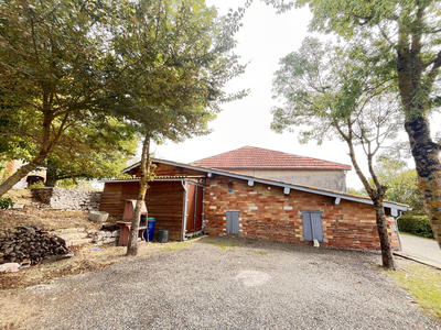 Maison - 300 m² - 5 pièces