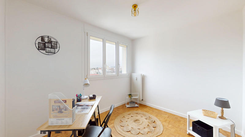 Appartement - 83 m² - 5 pièces