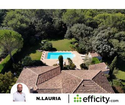 Maison - 240 m² - 6 pièces