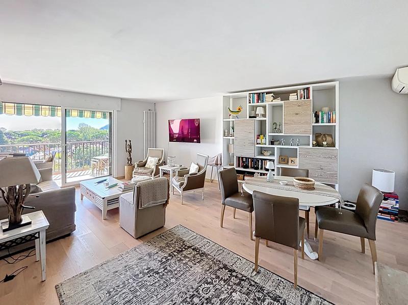 Appartement - 100 m² - 4 pièces