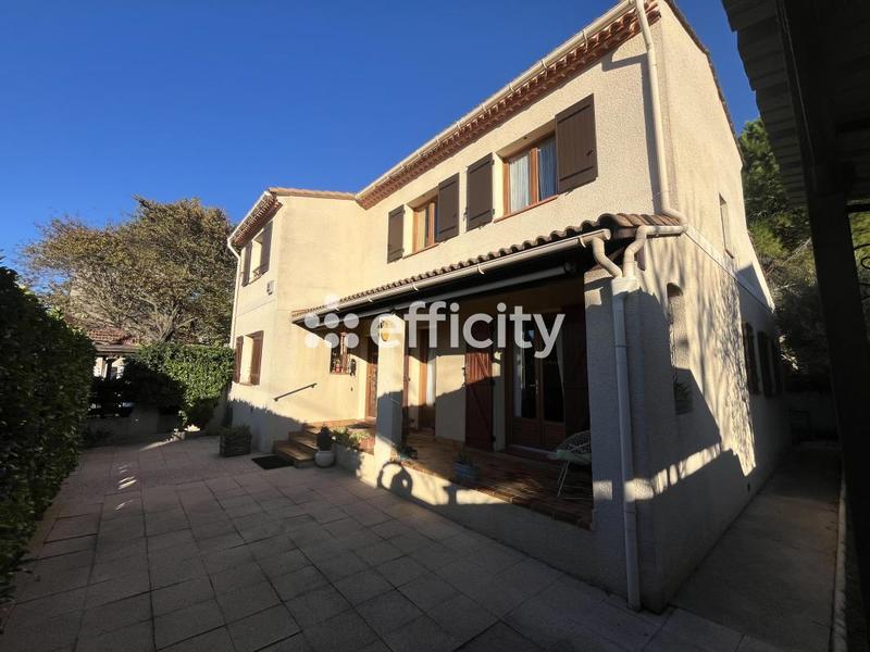 Maison - 140 m² - 6 pièces