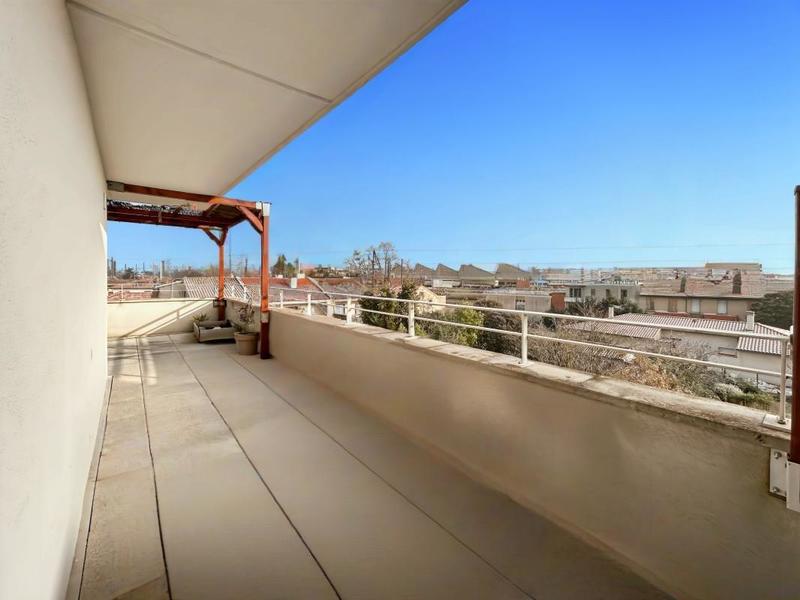 Appartement - 99 m² - 3 pièces