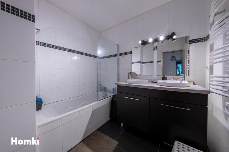 Appartement - 84 m² - 4 pièces