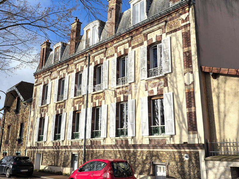 Appartement - 84 m² - 4 pièces