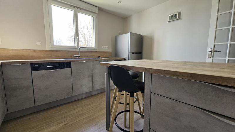 Maison - 99 m² - 6 pièces