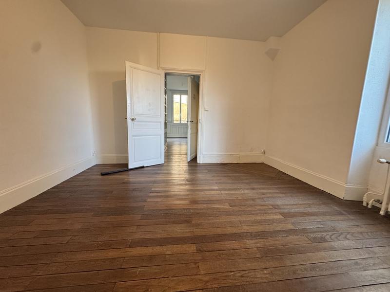 Appartement - 90 m² - 4 pièces