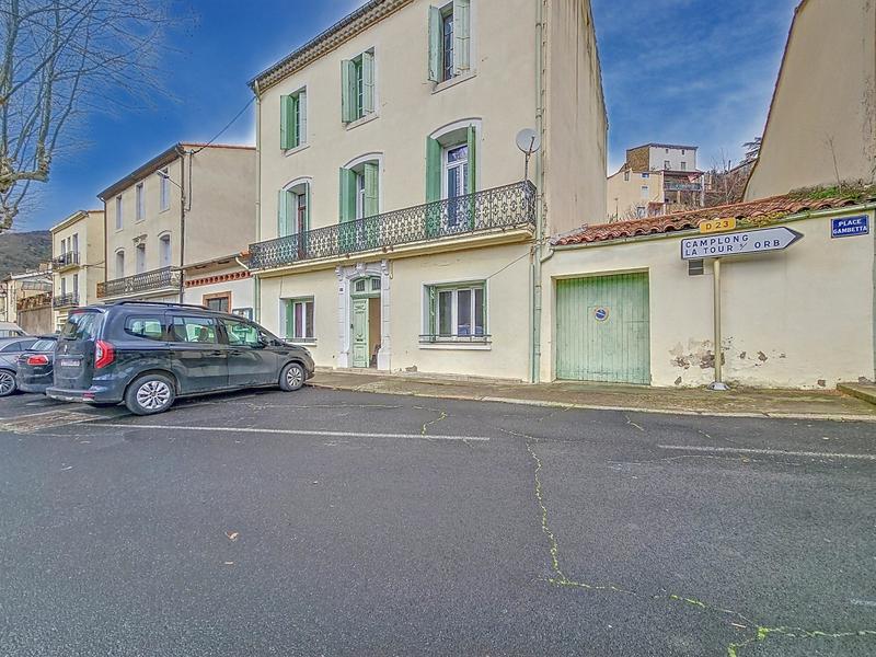 Maison de maîtres - 246 m² - 9 pièces