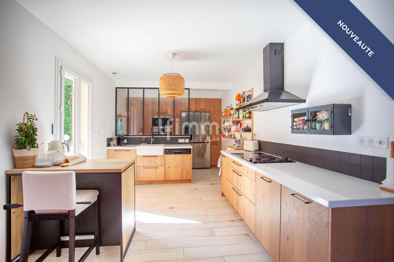 Pavillon - 156 m² - 7 pièces