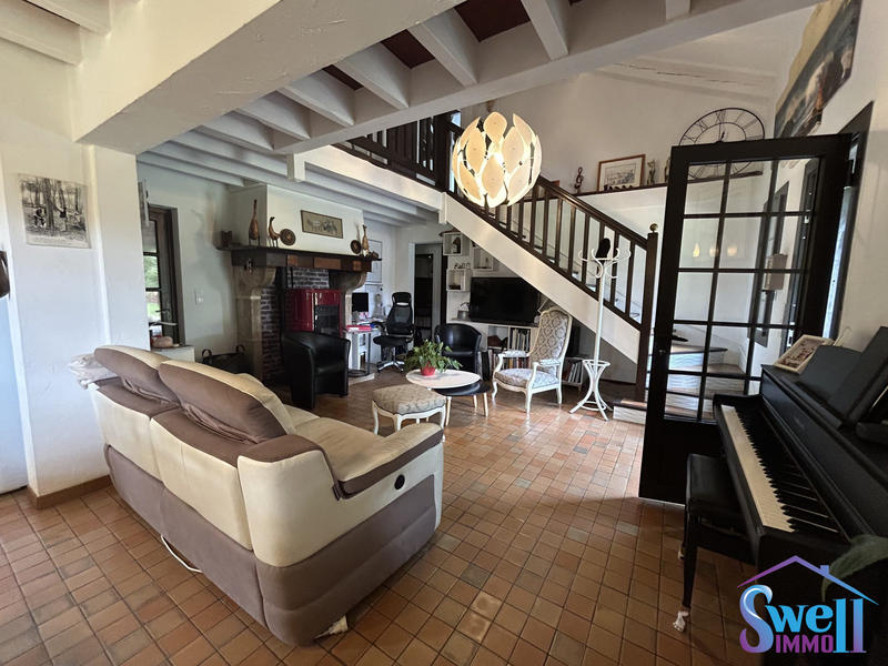 Maison ancienne - 205 m² - 11 pièces