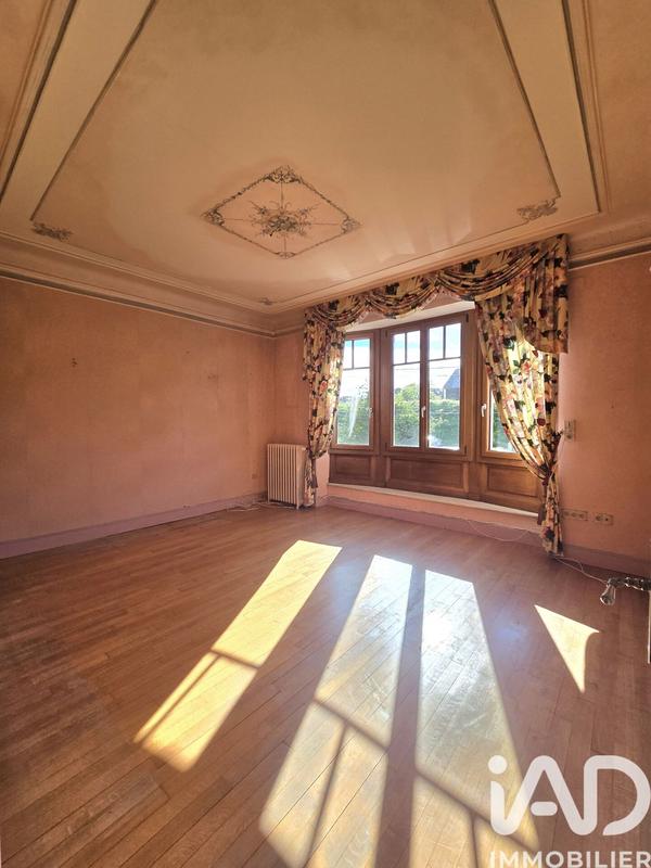 Maison - 200 m² - 8 pièces