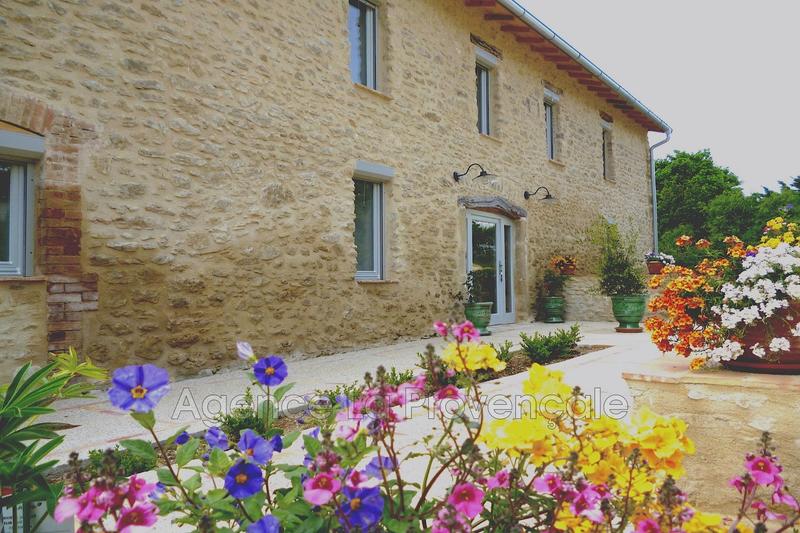 Demeure - 455 m² - 10 pièces