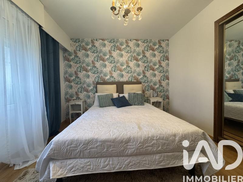 Maison - 217 m² - 7 pièces