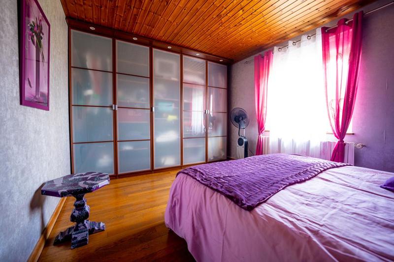 Maison - 261 m² - 8 pièces