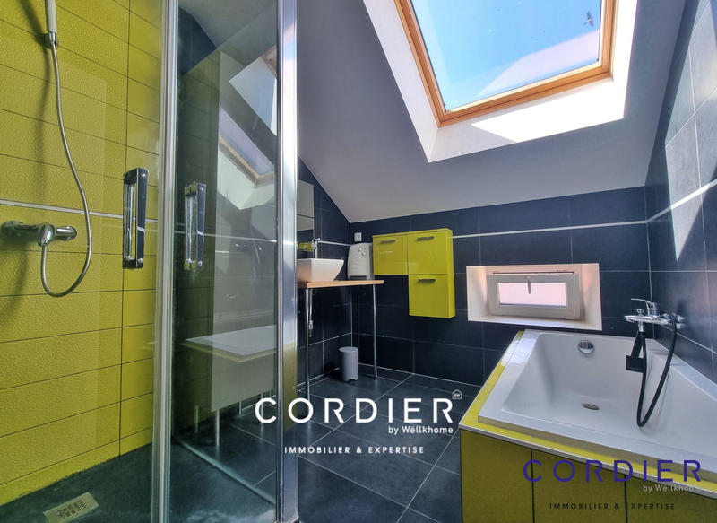 Appartement - 95 m² - 4 pièces