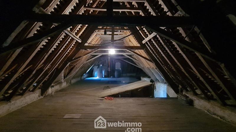 Maison - 324 m² - 10 pièces