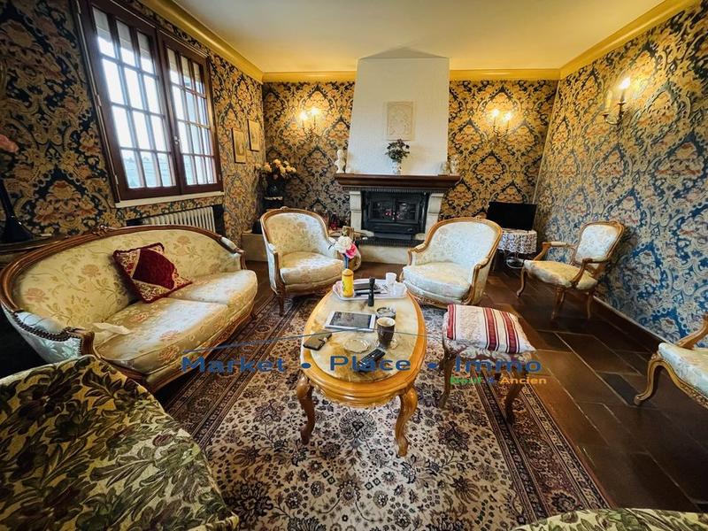 Maison - 200 m² - 8 pièces