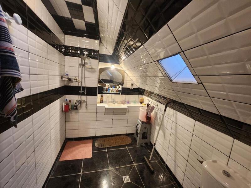 Immeuble - 92 m² - 7 pièces