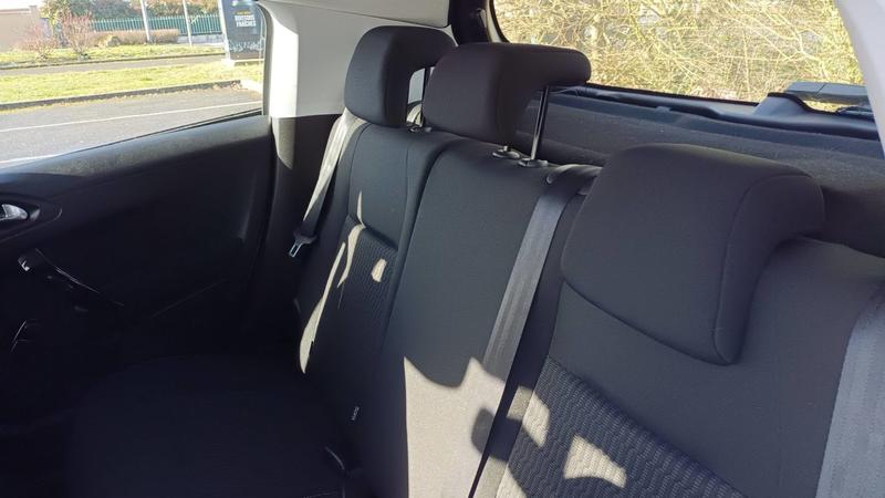 Peugeot 208 II 1.5 BlueHDi 100 Active Business