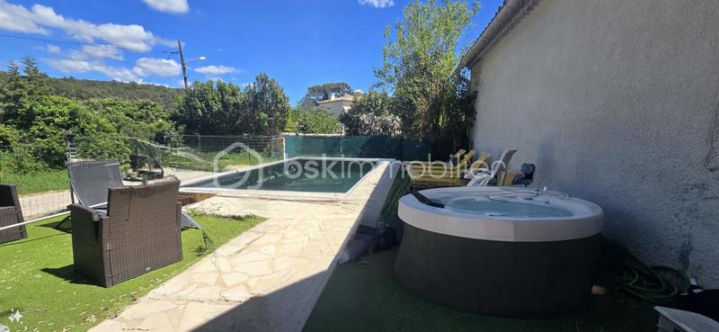 Propriété - 148 m² - 6 pièces