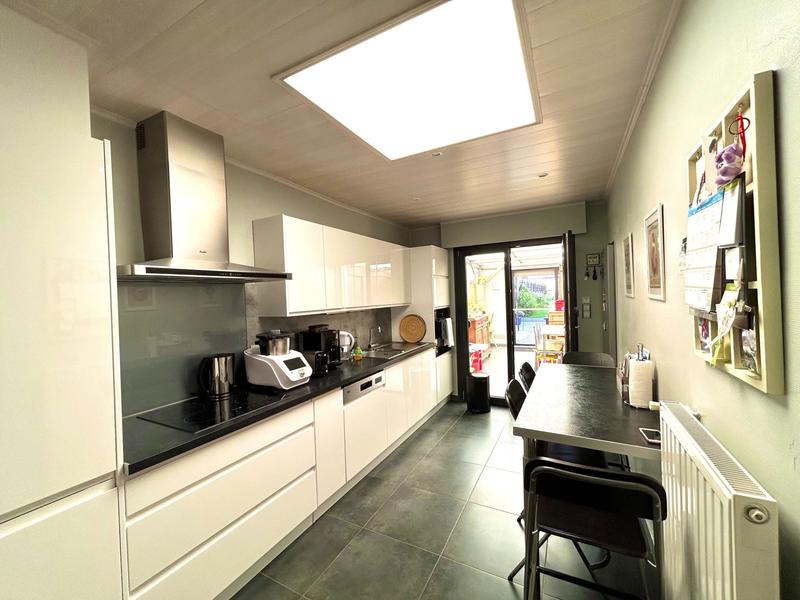 Maison - 102 m² - 5 pièces