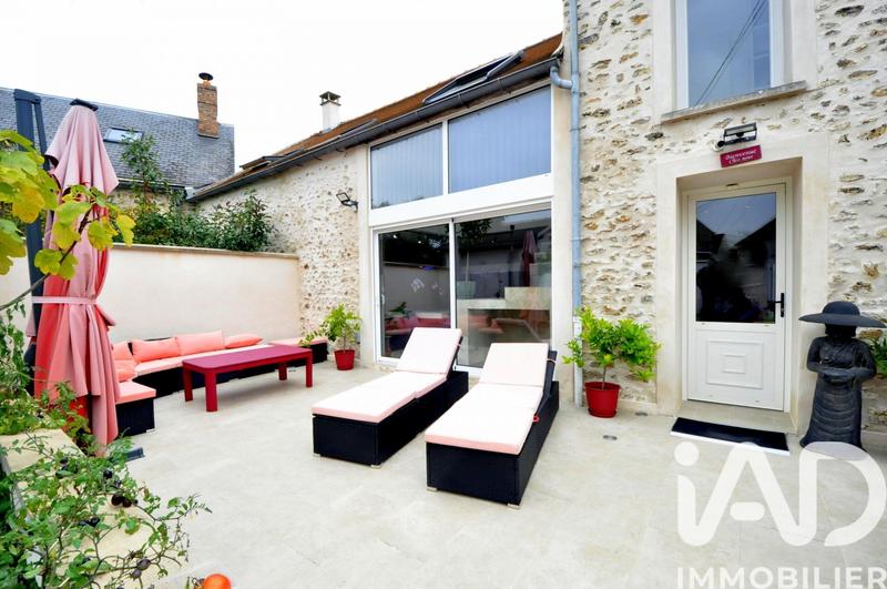 Maison - 205 m² - 7 pièces