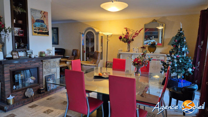 Maison - 272 m² - 8 pièces