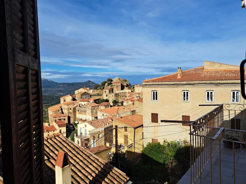 Maison de village - 140 m² - 6 pièces