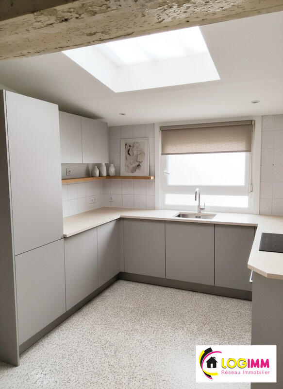 Maison - 87 m² - 7 pièces