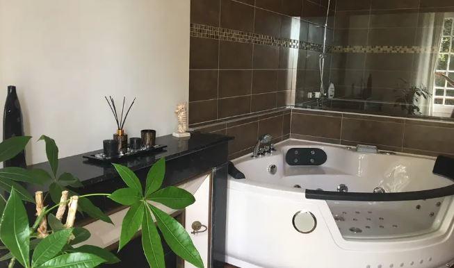 Propriété - 634 m² - 12 pièces