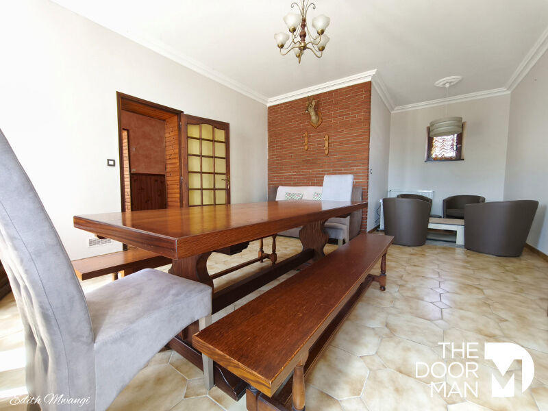 Maison - 195 m² - 6 pièces