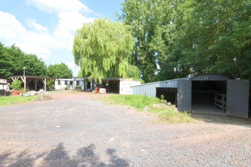 Maison - 282 m² - 7 pièces